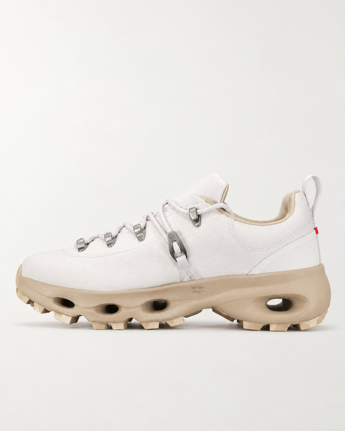 On x LW Cloudsolo Hike