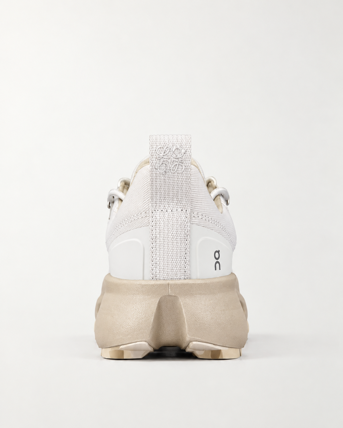 On x LW Cloudsolo Hike
